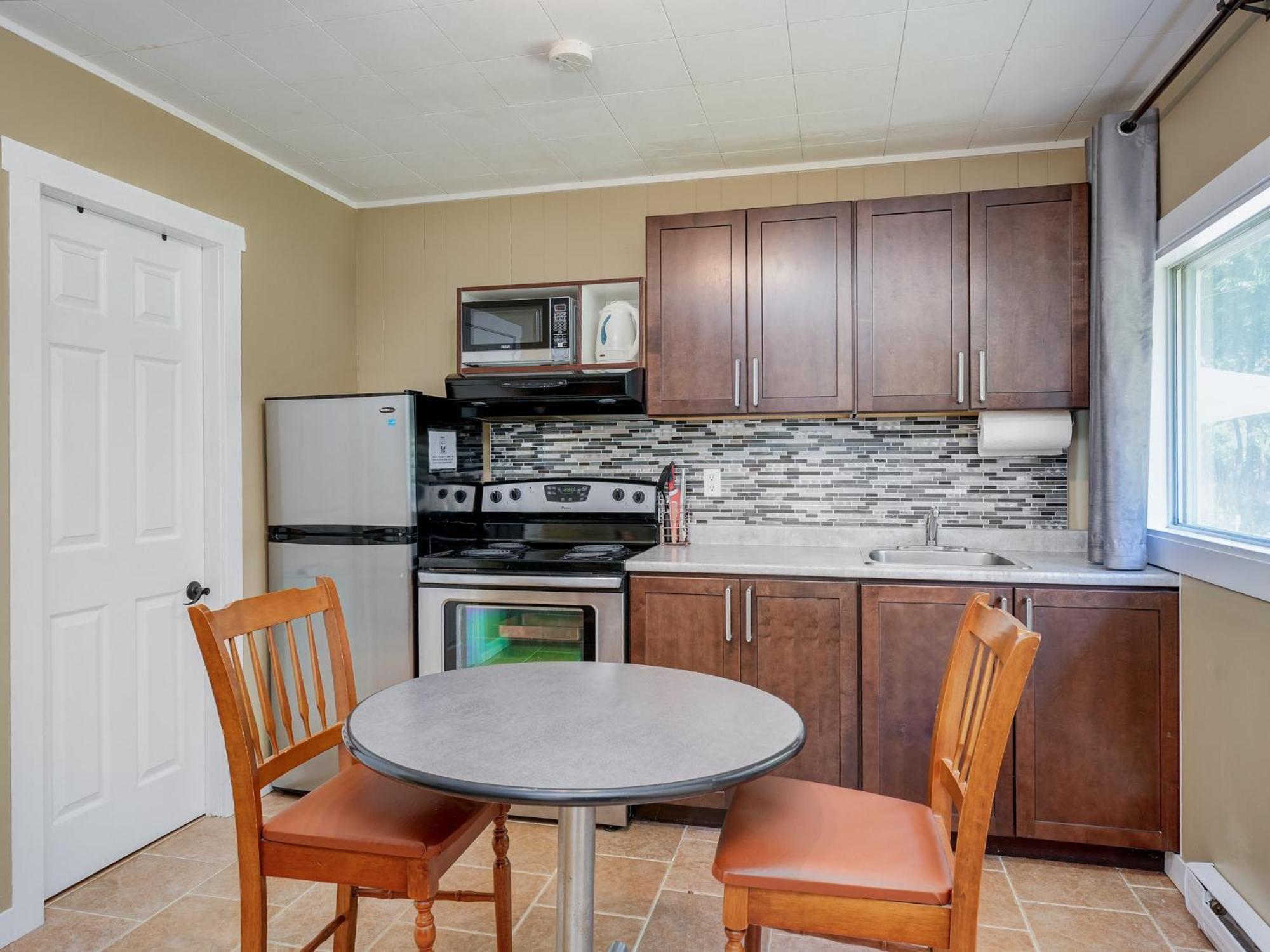 Malahat Bungalows Motel Dış mekan fotoğraf